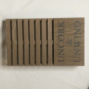 🍷 Uncork & Unwind Pallet Cork Collector